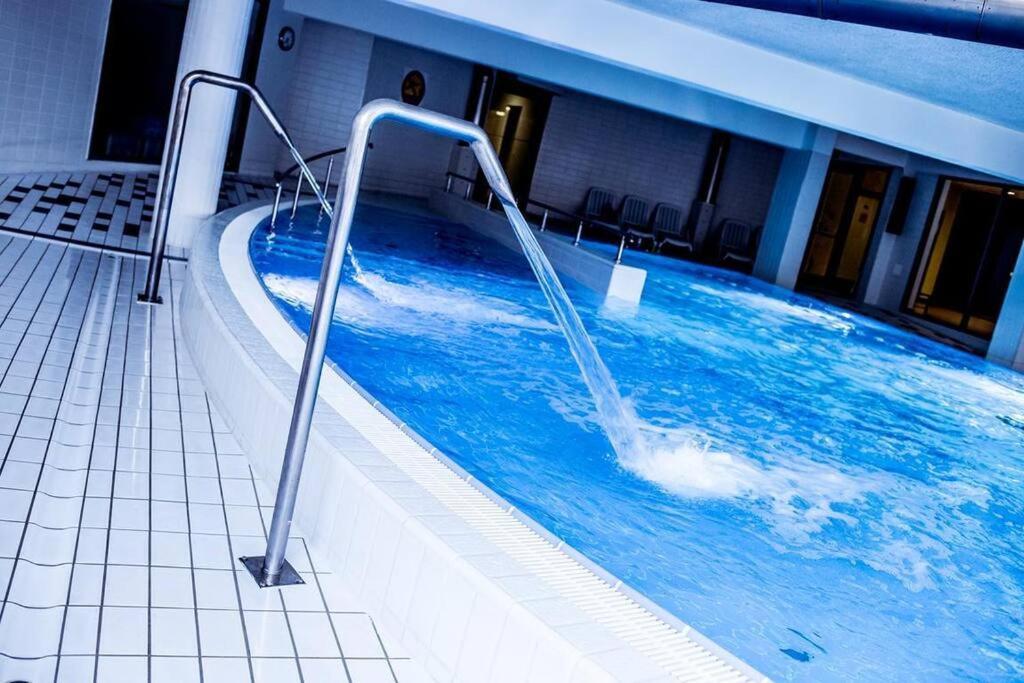Premium Apartment For Old Town & Jewish Quarter - Balcony Plus Pool Onsite Cracóvia Exterior foto